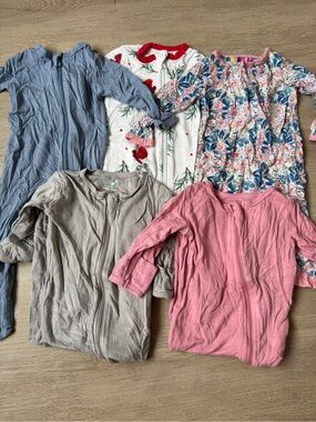 Kyte, magnetic me, dreamland baby onesie bundle (5 sleepers!)